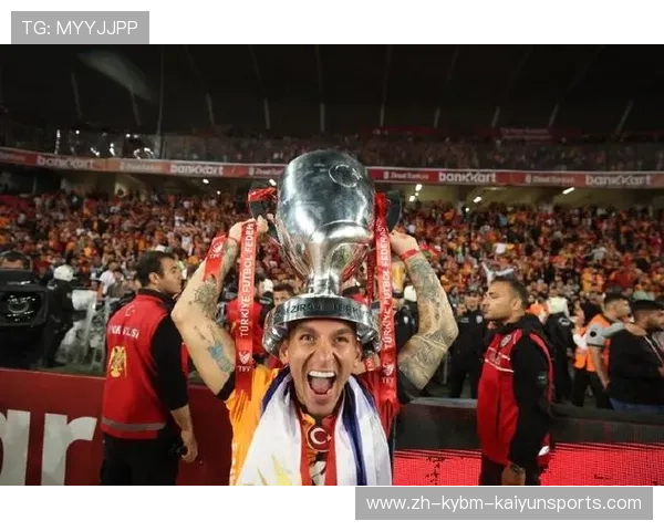 托雷拉回应落选坦言难过但会继续努力深情感谢父亲般队友穆斯莱拉